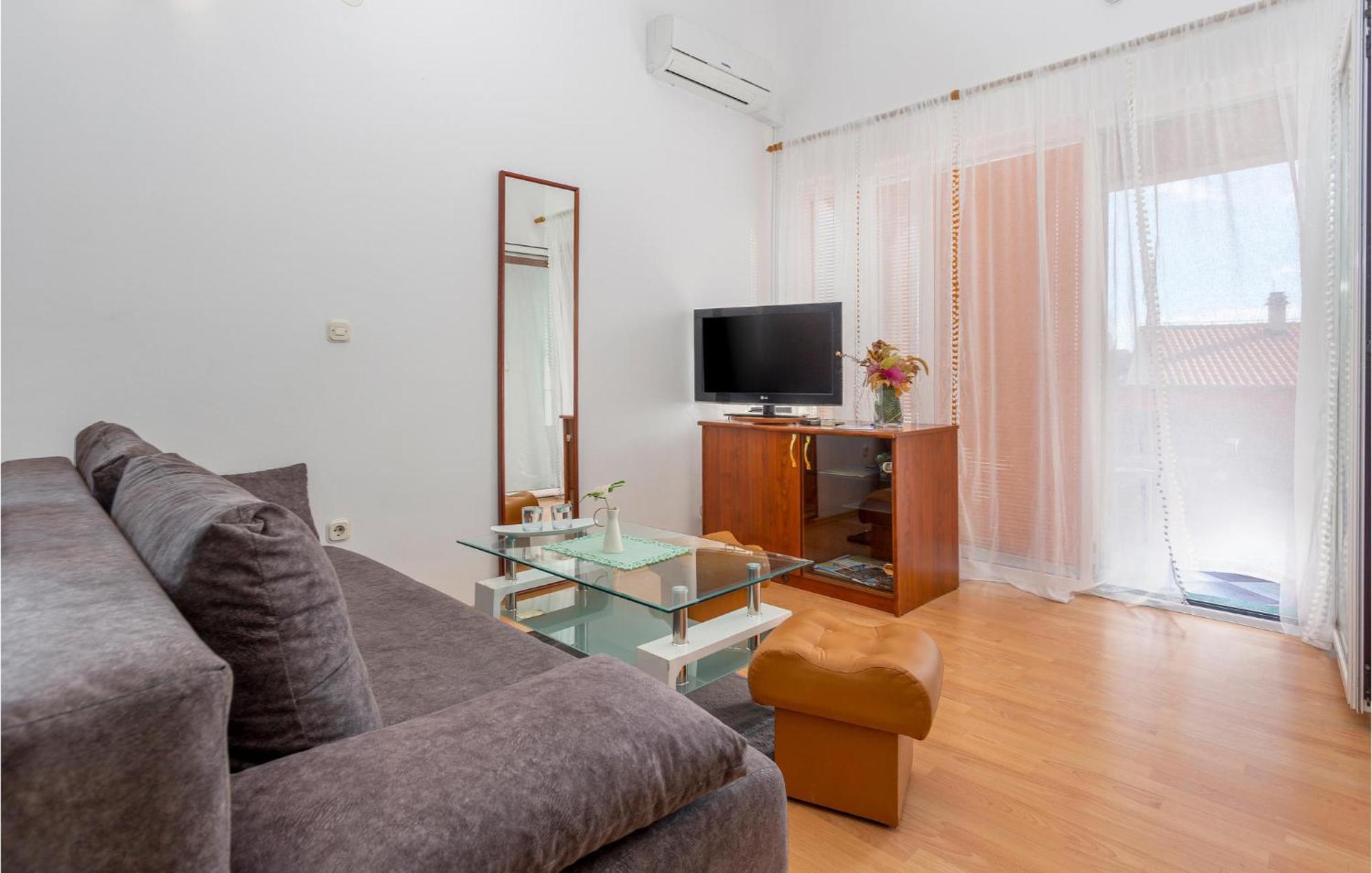 Beautiful Apartment In Krk With Kitchen Krk Town Esterno foto